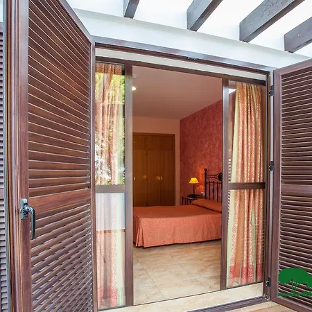 Complejo Turístico Rural Nazaret De Resort 3*